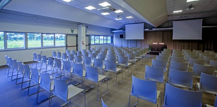 spazio reale sala meeting
