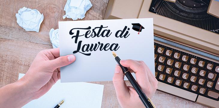 Come scrivere un invito per una festa di laurea