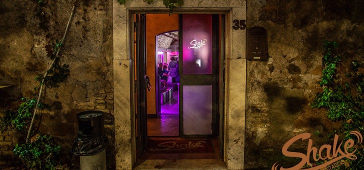 Shake Ingresso locale Shake