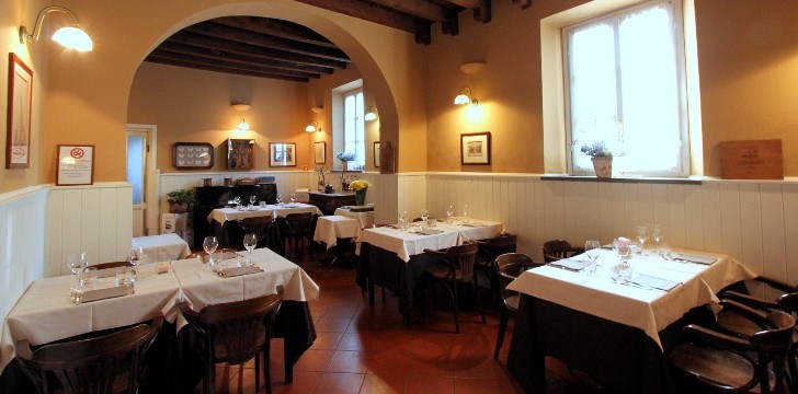 Antica Trattoria Monluè Antica Trattoria Monluè: Sala