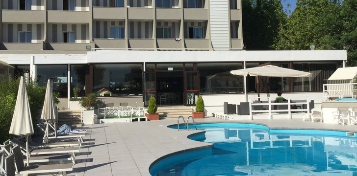 Oxygen Lifestyle Hotel: Piscina