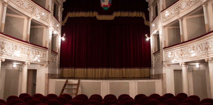 Teatro Ciro Pinsuti: Palco