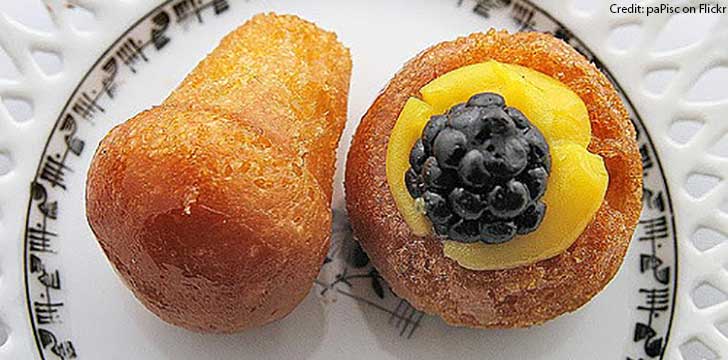 piatto con babà