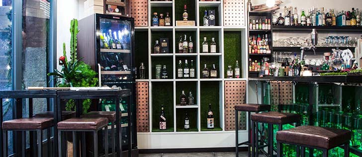 interno locale foodies Bologna