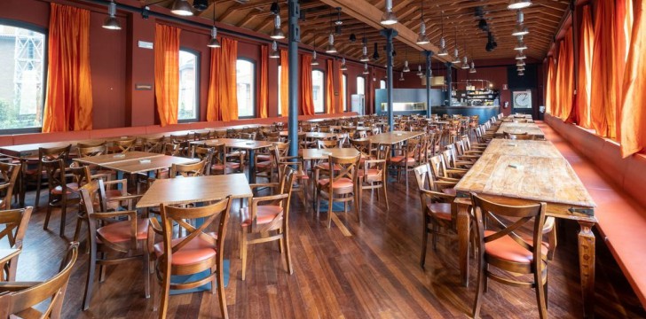 Il Birrificio di Como: Sala Giro Il Birrificio di Como: Sala Giro