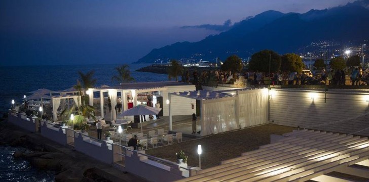Surf Lounge Surf Lounge: Esterno