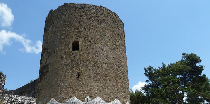 vista del castello di casertavecchia