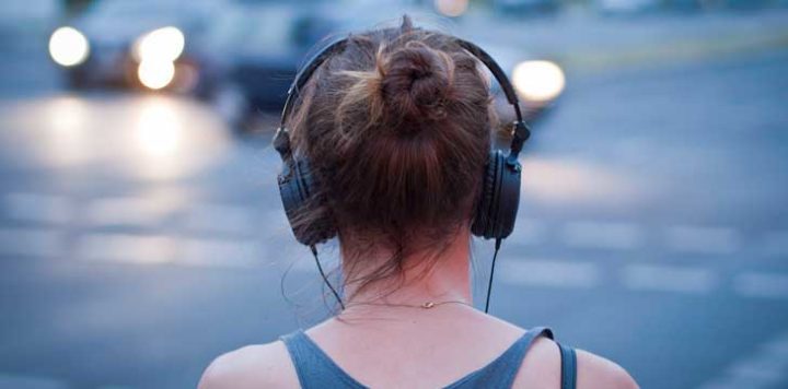 Cosa Significa Quando Si Accende La Televisione Da Sola