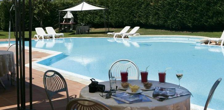 Hotel Olimpia: Piscina