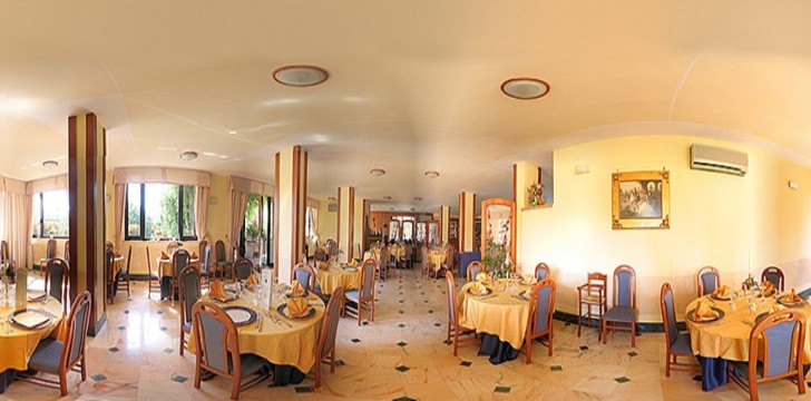 La Torre dei Falchi: sala ristorante La Torre dei Falchi sala ristorante