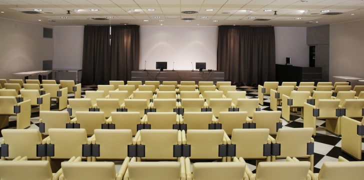 yes hotel touring sala meeting