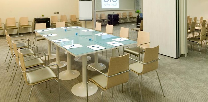 Blu Suite Hotel: Sala Meeting