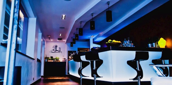 Hemingway: piano bar Hemingway piano bar