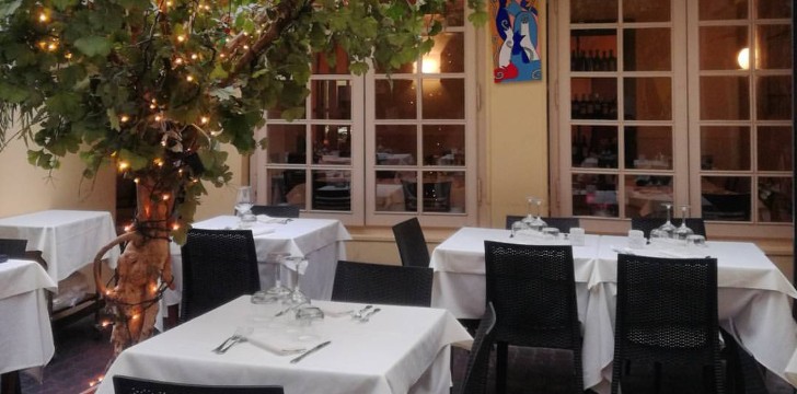 La Pergoletta: Tavoli esterni La Pergoletta tavoli esterni