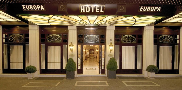 Zanhotel Europa: Facciata