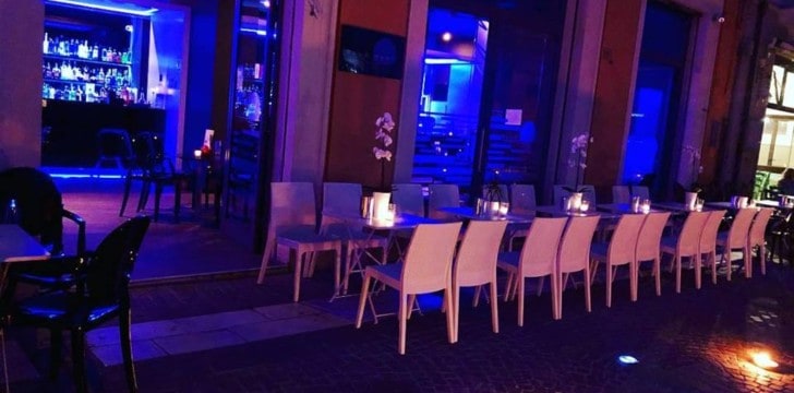 Blue Moon Lounge Bar: esterni Blue Moon Lounge Bar esterni