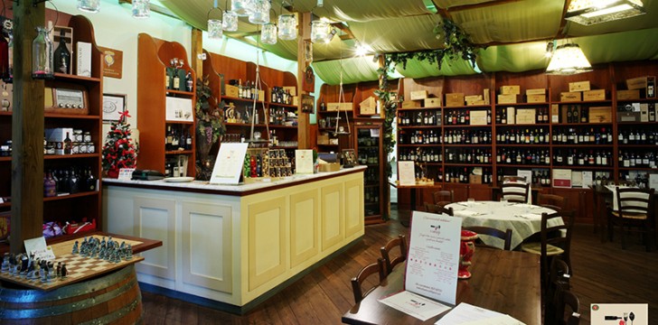 Enoteca il Cantuccio: sala interna Enoteca il Cantuccio sala interna