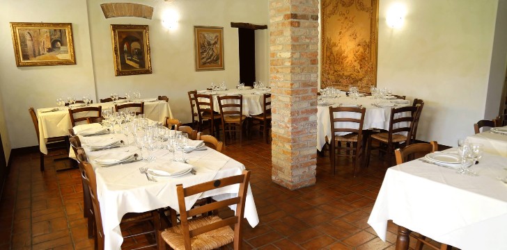 Agriturismo il Grande Tiglio: interno Agriturismo il Grande Tiglio interno