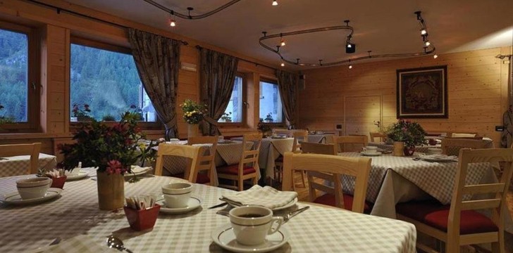 Hotel De Gletscher: sala colazione