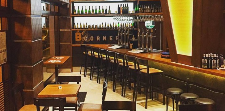 B Corner B Corner: interni