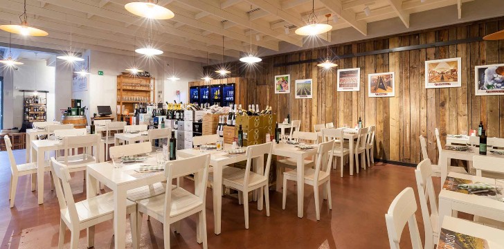 Signorvino: interno Signorvino Brescia: interni