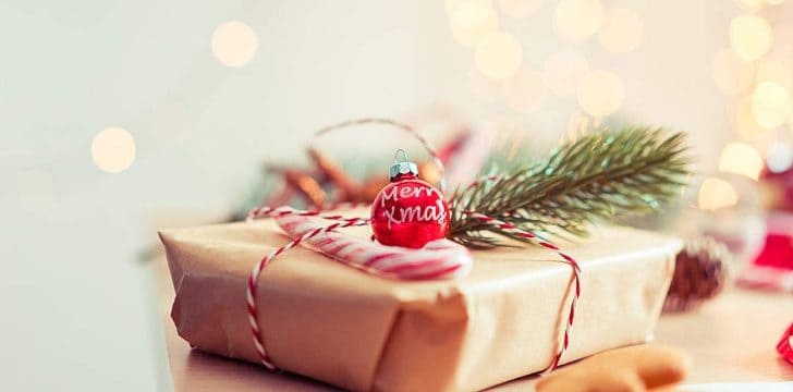 regalo Regali e discorsi cena natalizia