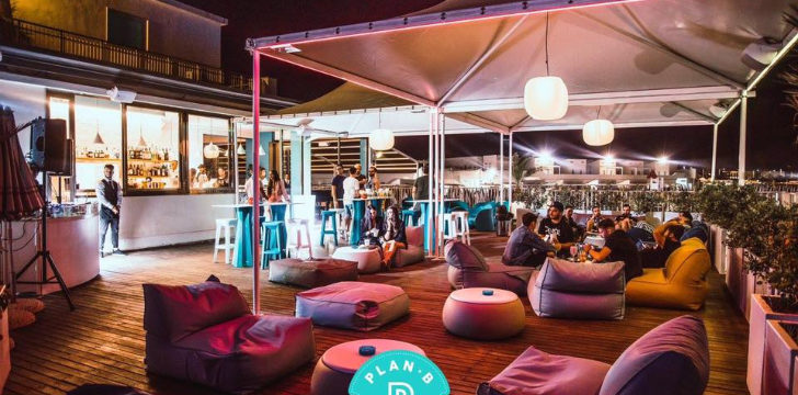 Esterno del Plan B Beach Club