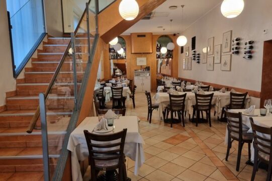 Dinky: sala al piano terra