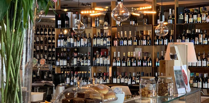 Atipico Bar Vineria Social