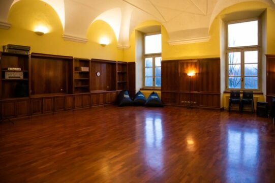l'ARTeficIO: Sala J - ampia sala per corsi