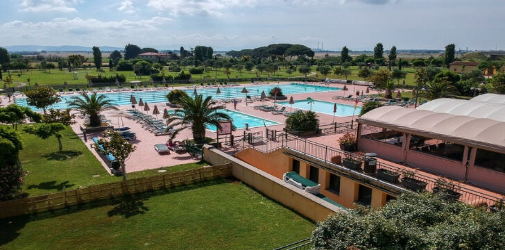 piscine residence poggio all'agnello populonia