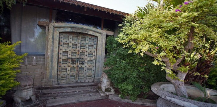 Il Giardino dei Tempi: portone ingresso