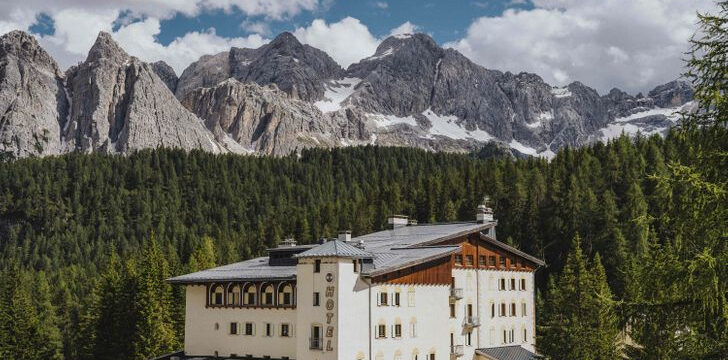 Hotel Cortina Passo Tre Croci: esterno