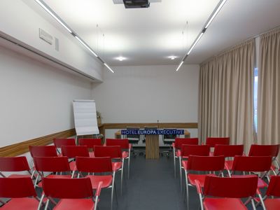 sale meeting e location eventi Belluno - Hotel Europa Executive sale meeting e location eventi Belluno - Hotel Europa Executive