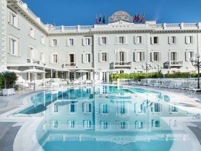 sale meeting e location eventi Riccione - Grand Hotel Des Bains sale meeting e location eventi Riccione - Grand Hotel Des Bains