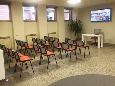 sale meeting e location eventi Mozzate - Spazio_Lab Coworking sale meeting e location eventi Mozzate - Spazio_Lab Coworking