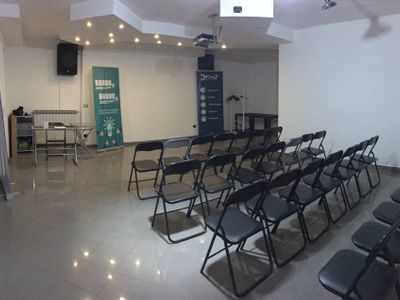 sale meeting e location eventi Grugliasco - Coworking C.M.C. Servizi sale meeting e location eventi Grugliasco - Coworking C.M.C. Servizi