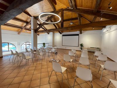 sale meeting e location eventi Campagnola Emilia - Tenuta Santo Stefano - Attico Meeting Space sale meeting e location eventi Campagnola Emilia - Tenuta Santo Stefano - Attico Meeting Space