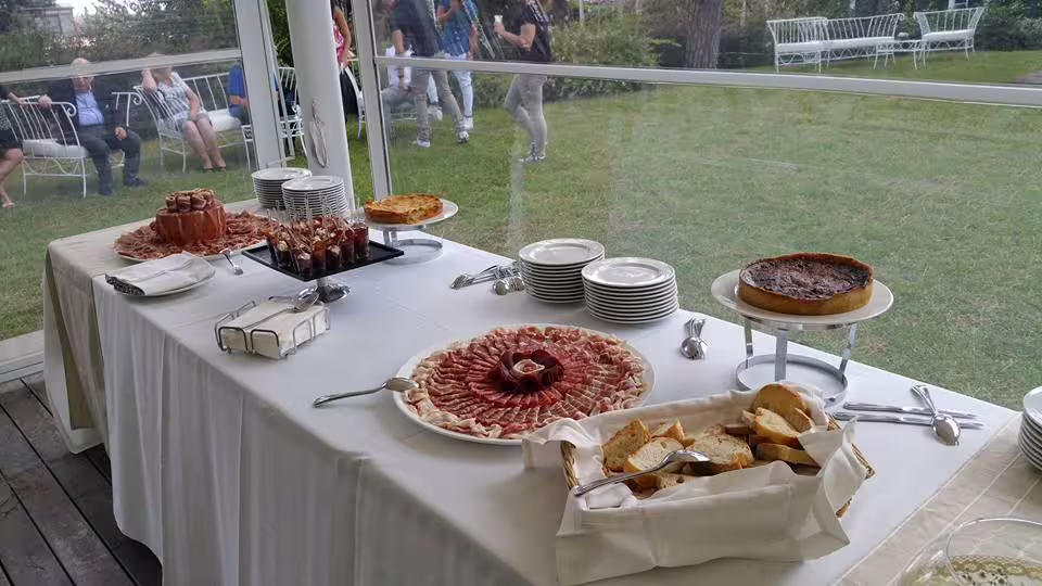 Amis catering & banqueting