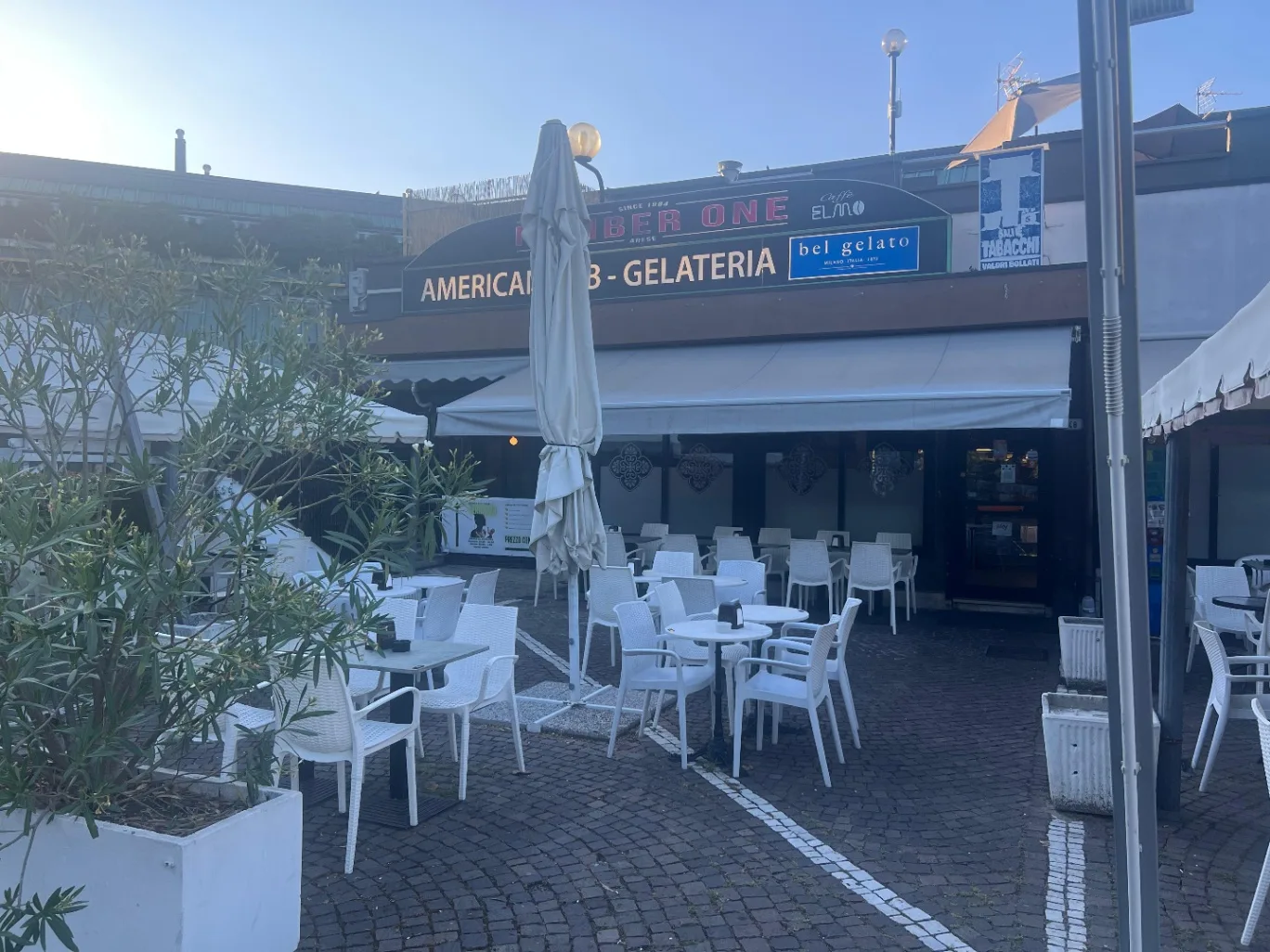 Number One Bar - Lounge ed Eventi
