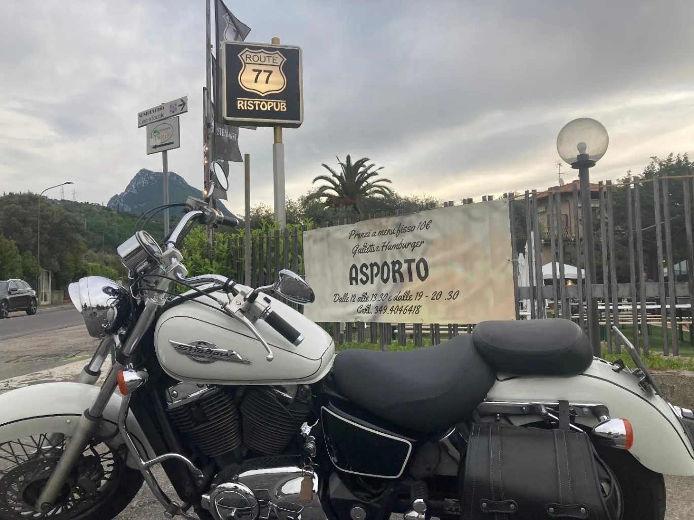 Route 77 - Ostello ed Eventi