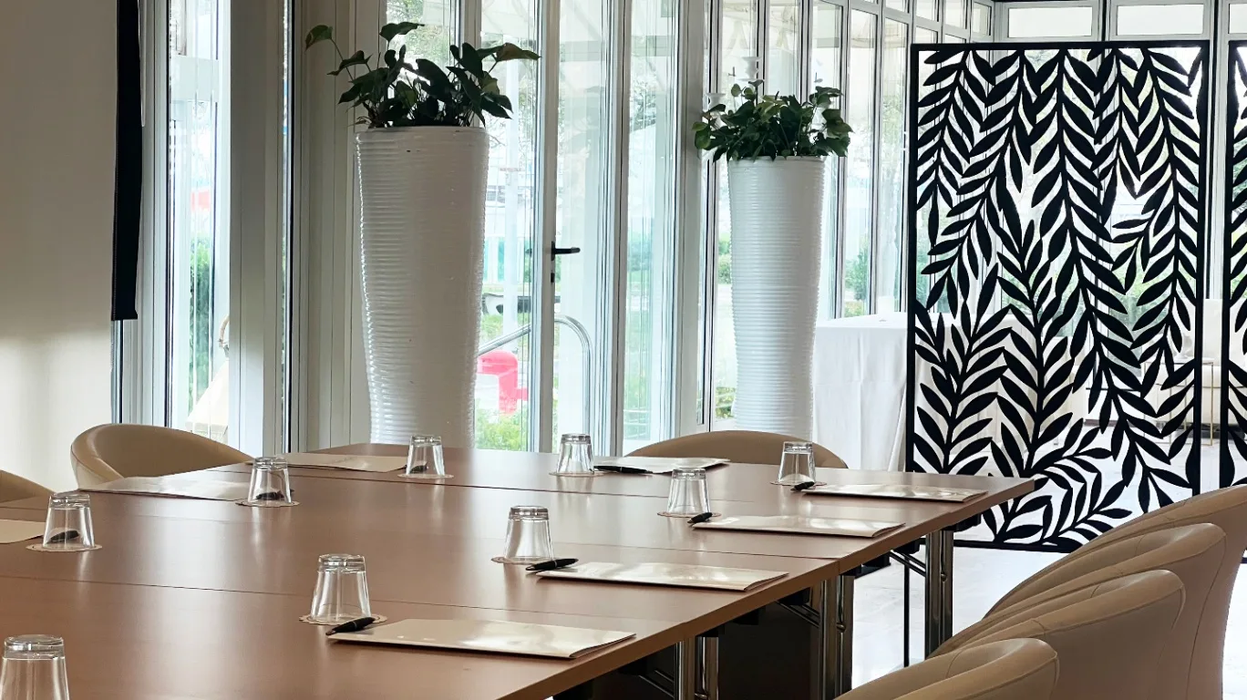 Abner's Hotel - Meeting & Business