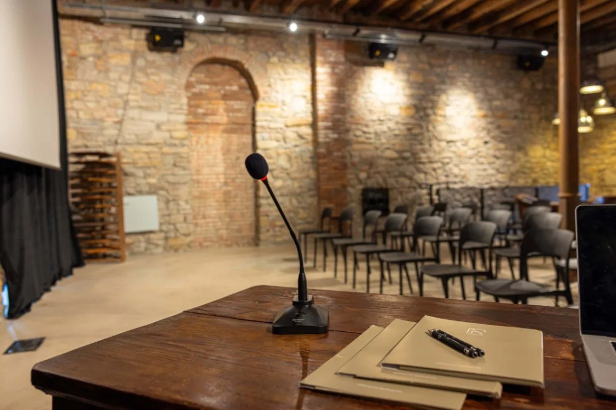 MOSS: Punto di Contatto - Events and & Business