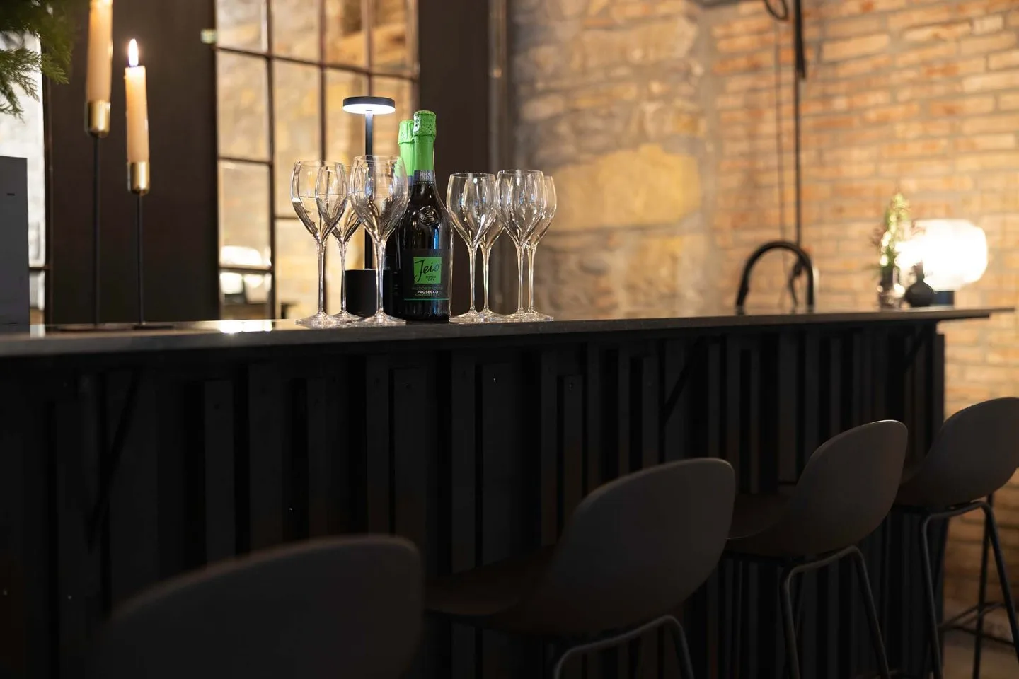 MOSS: Punto di Contatto - Events and & Business