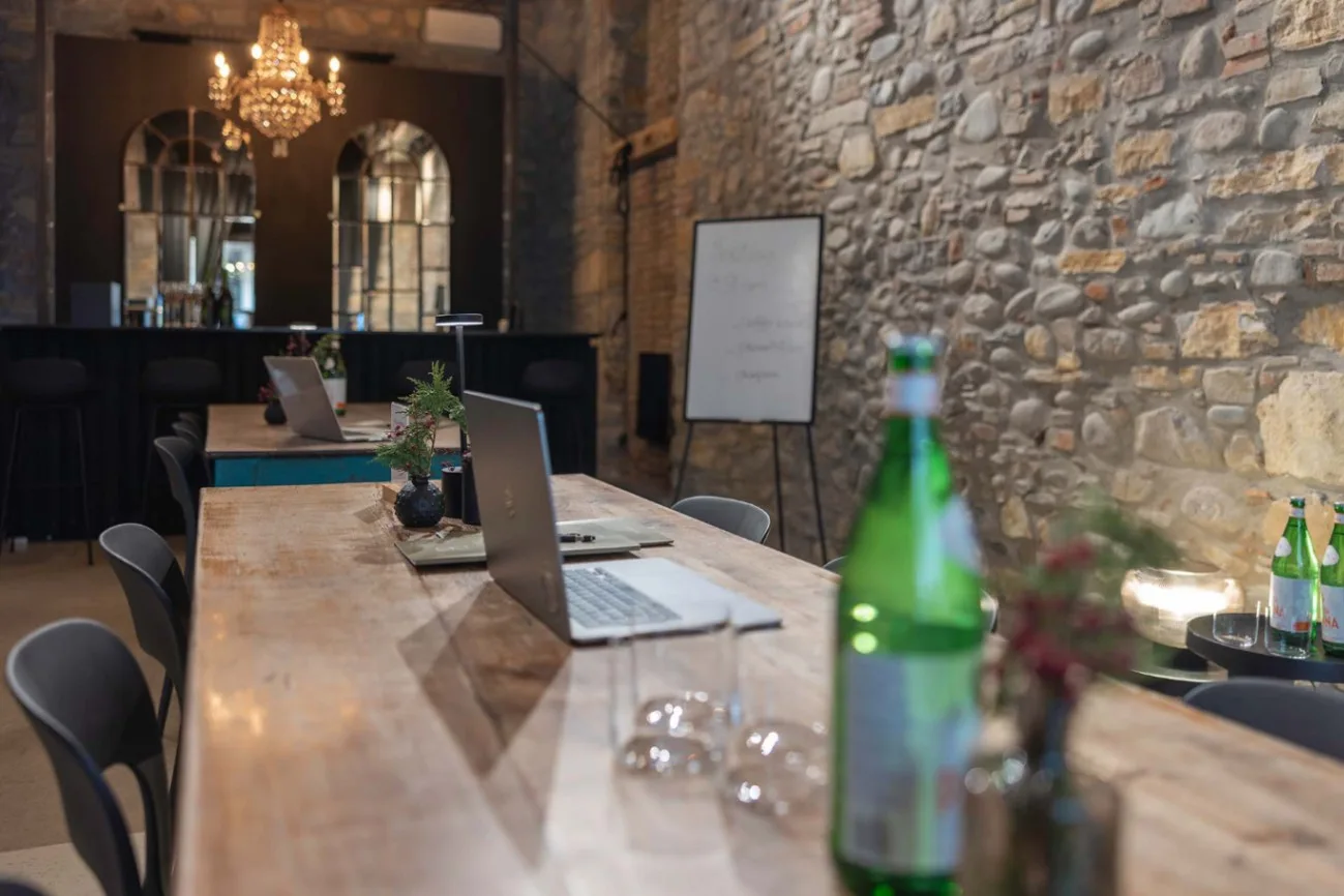 MOSS: Punto di Contatto - Events and & Business
