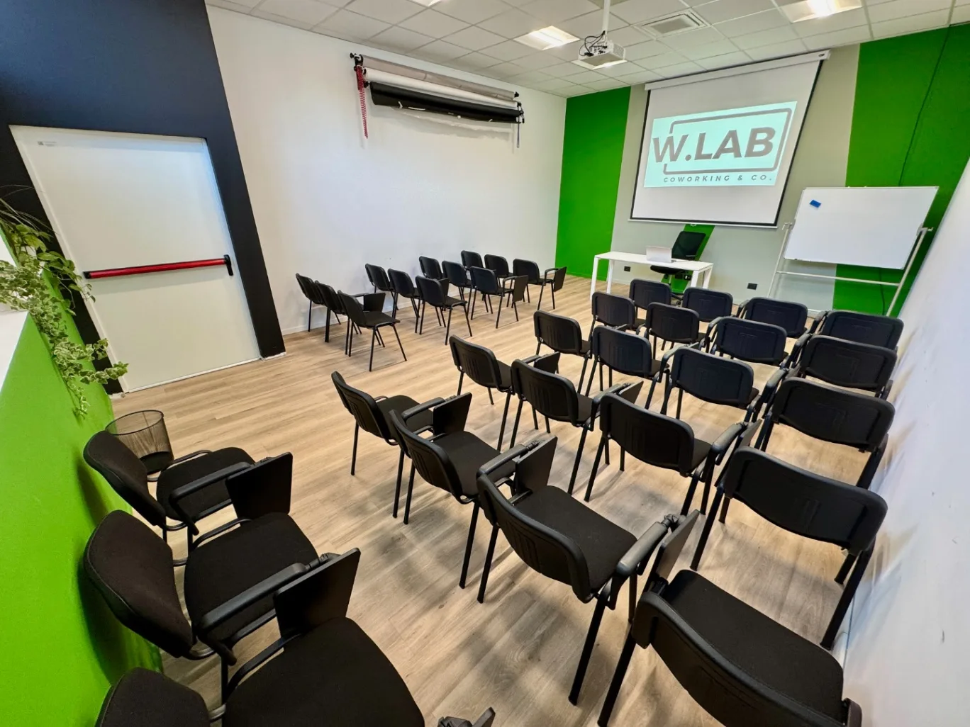 WLab Coworking - Business Center